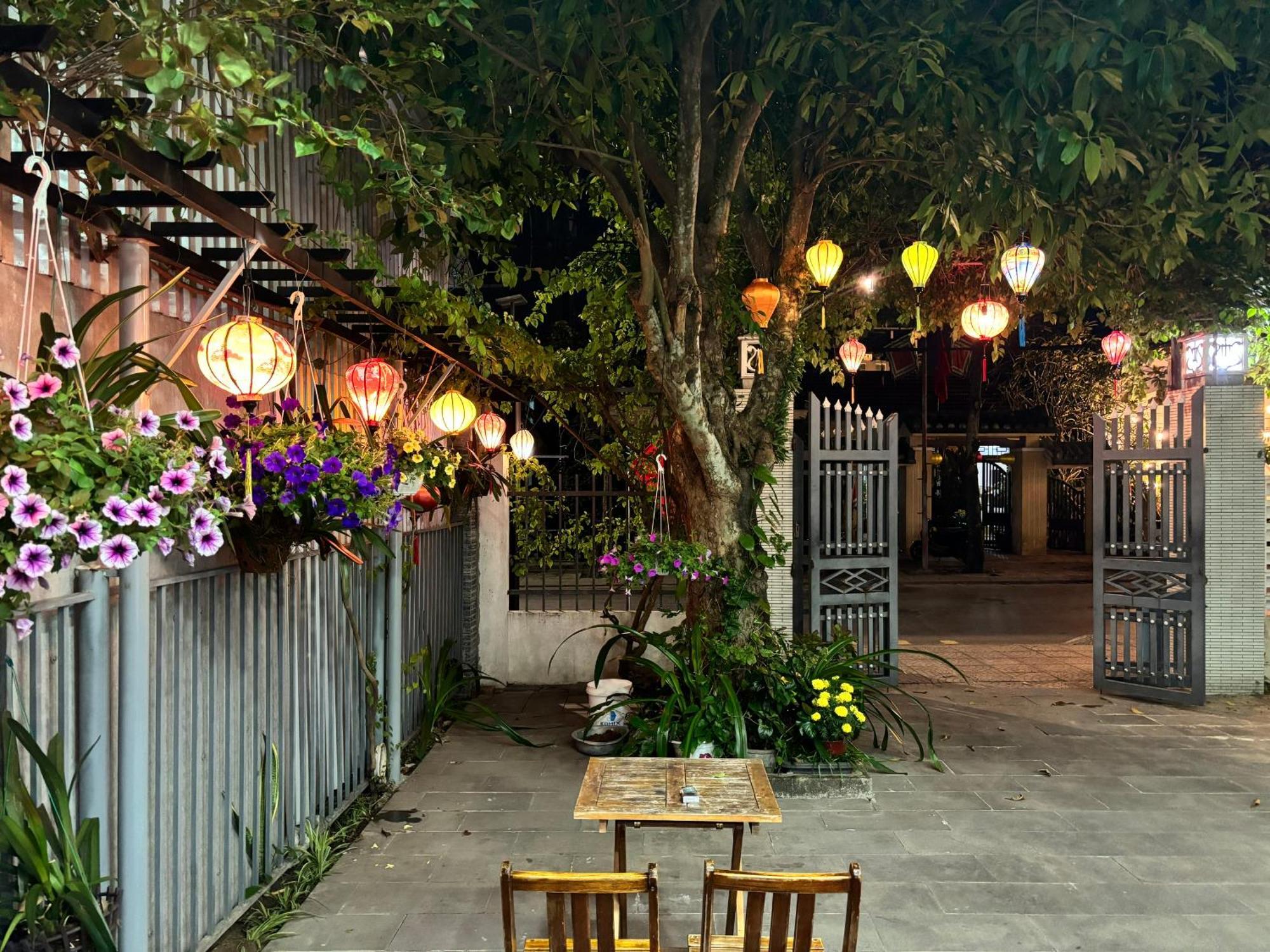 Homestay Phuong House Хойан Экстерьер фото